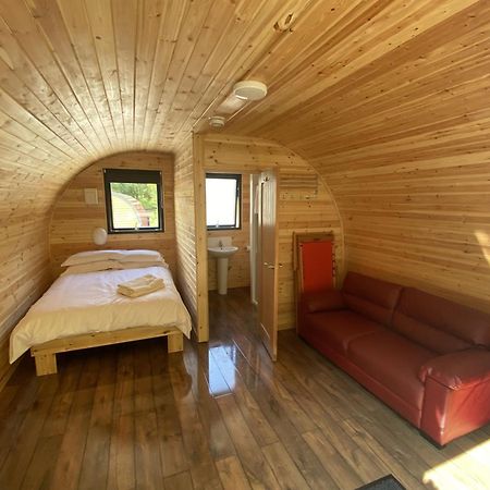 Earth Pod 2 Pet Friendly Villa Neath Exterior foto