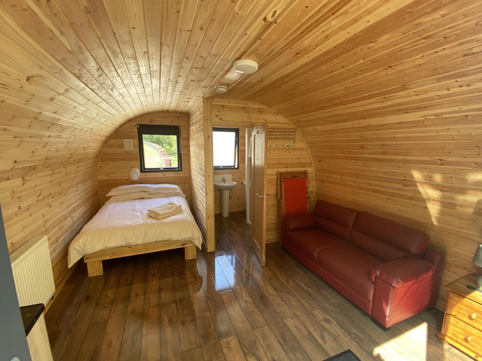 Earth Pod 2 Pet Friendly Villa Neath Exterior foto